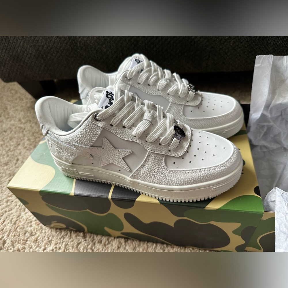Women’s all white Bape sta